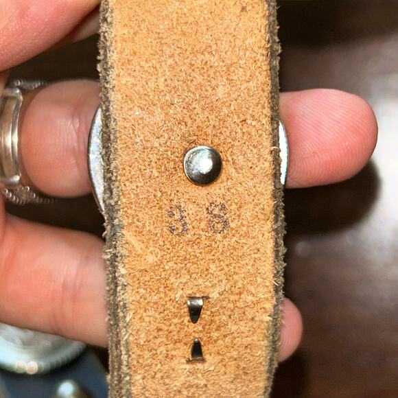 Vintage women’s size 38 black leather silver studded with medallions stamped US - Picture 10 of 11